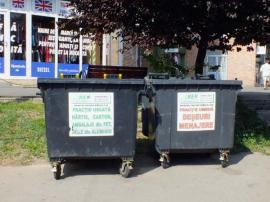Containere "dezmembrate": Se fură până şi roţile de la pubele!